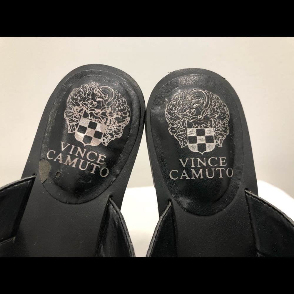 Vince Camuto Flip Flops - Picture 5 of 8